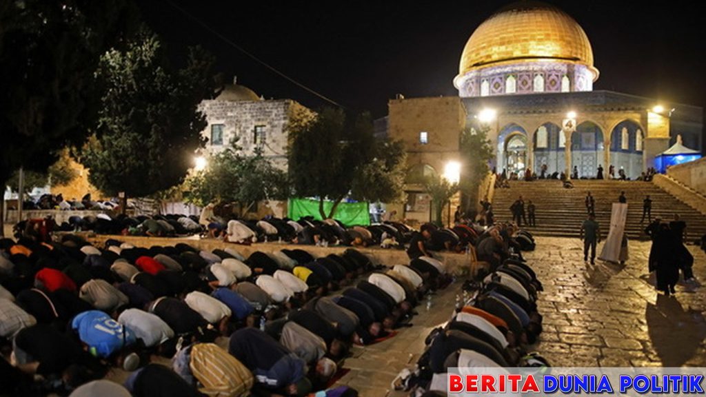 40.000 orang Palestina melakukan salat Iduladha di Masjid Al Aqsa.