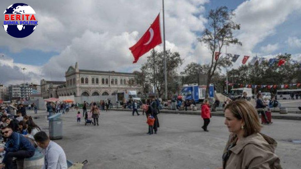 Mengapa Turki Turunkan Bendera Setengah Tiang untuk Haniyeh