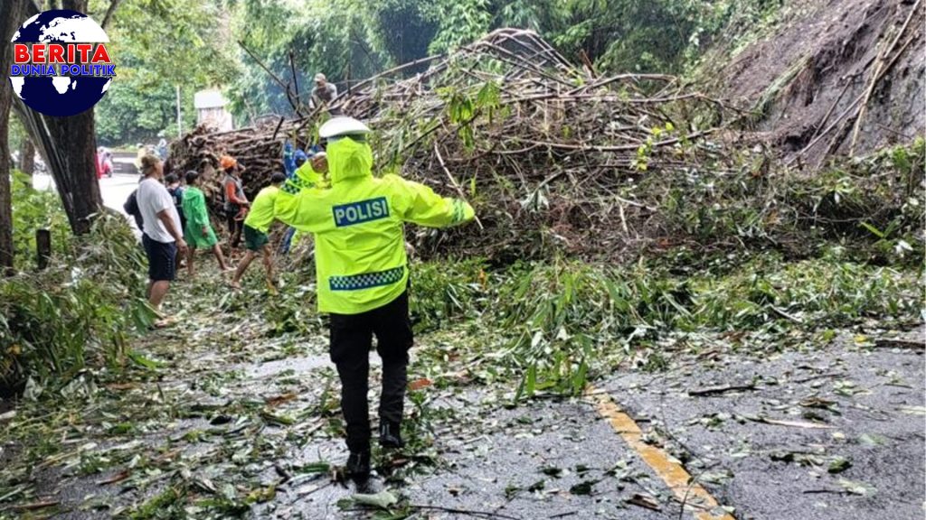 Jalan Lintas Putus Longsor Parah Perbatasan Gianyar Klungkung!